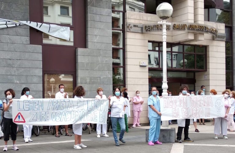 La dirección de Osakidetza planea pisotear los derechos laborales y recortar los de la ciudadanía con el cierre de todos los centros de salud a las 17:00