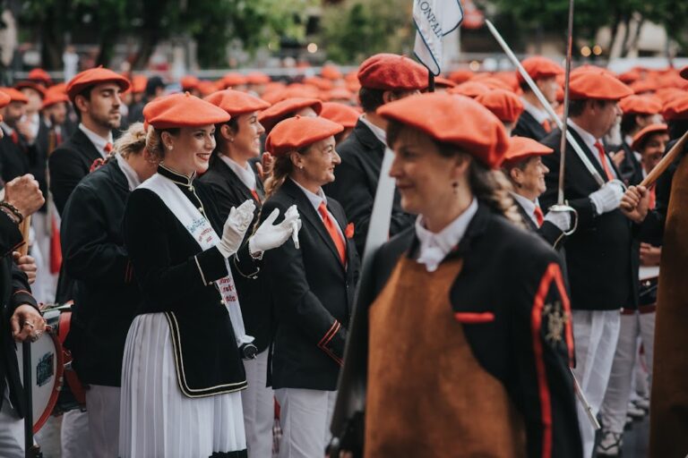 LAB, con el alarde público e igualitario