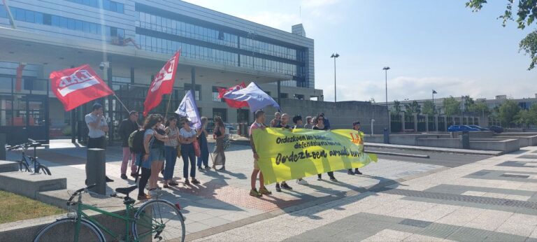 Hemos reivindicado la necesidad de defender y mejorar lan condiciones laborales de los sustitutos y sustitutas en la educación pública