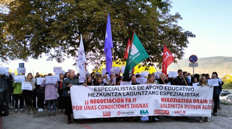 Movilizaciones en Iruñea y Tutera para reclamar condiciones laborales dignas para el personal Especialista de Apoyo Educativo