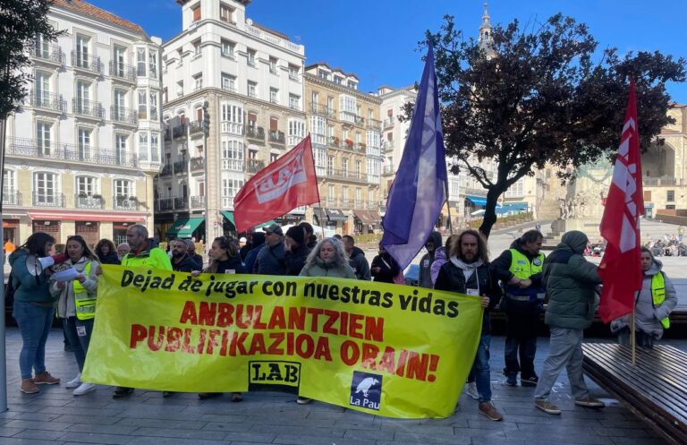 Elkarretaratze batekin amaitu dugu EAEko anbulantzien publifikazioaren aldeko kanpaldia